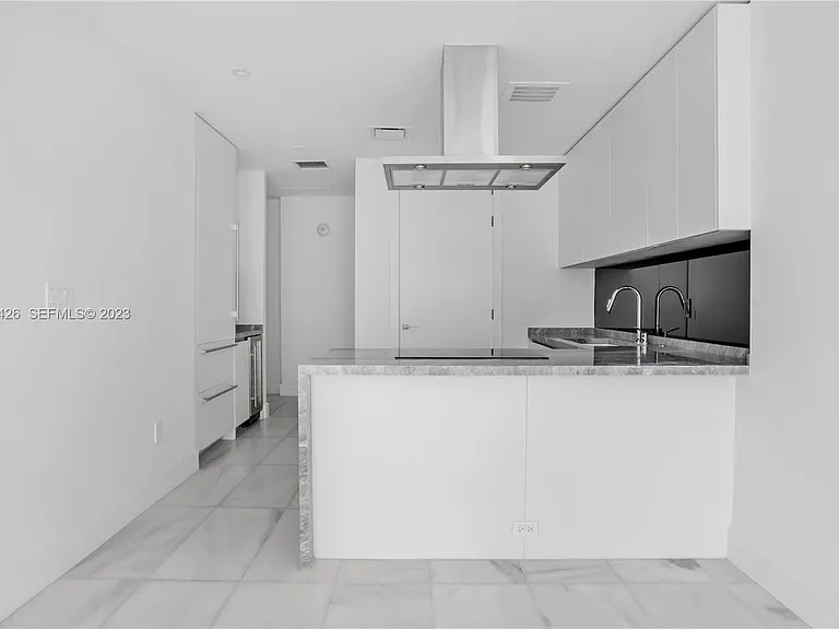 700 NE 26th Ter #1300 — Photo 2