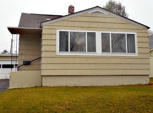 121 Hooper St, Kingsford, MI 49802