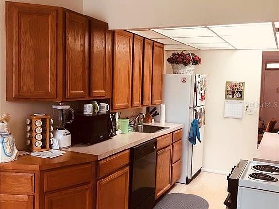 4th image of 4720 Locust St NE APT 201