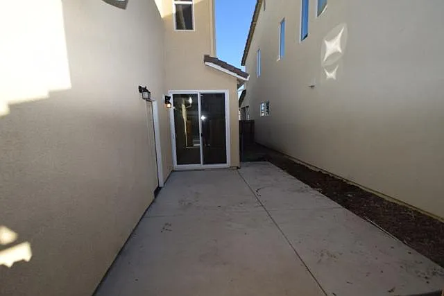 1816 Golden Willow Ave — Photo 4