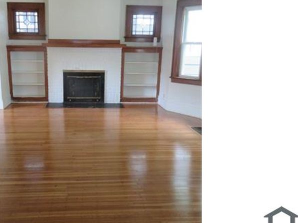 211 Ellicott St