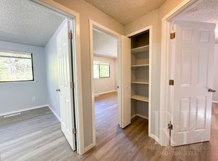 2980 SE Royalwood Pl, Pt Orchard, WA 98367