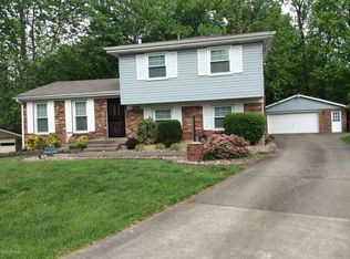 8300 Petra Ct, Louisville, KY 40219