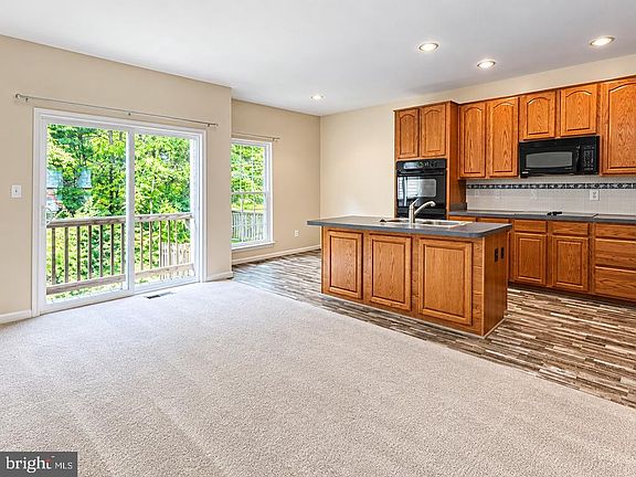 5th image of 987 Longview Ln