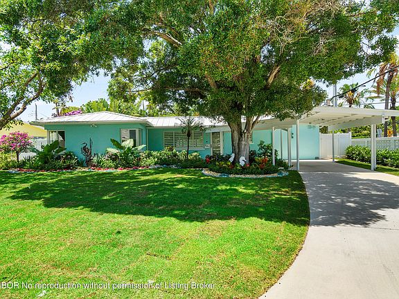 2nd image of 301 Linda Ln