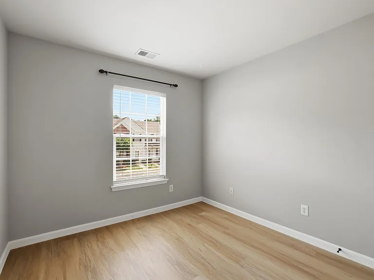 3221 Mannington Dr — Photo 20