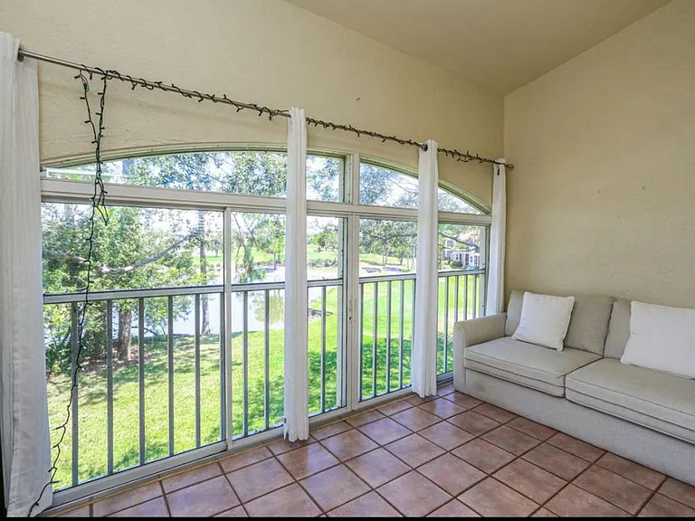 966 Woodshire Ln #204 — Photo 9