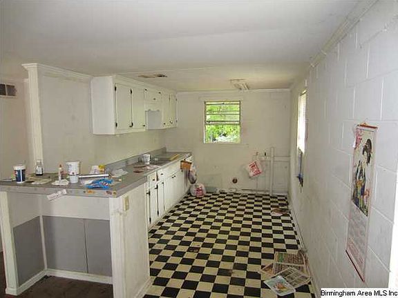 3rd image of 4413 Virginia Dr