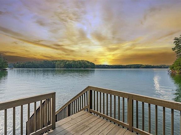 2nd image of 1006 Eastshore Cir