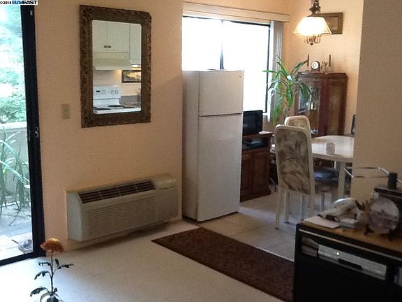 5th image of 990 Kiely Blvd Unit C