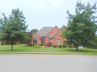 1051 N Forest Oak, Henderson, KY 42420