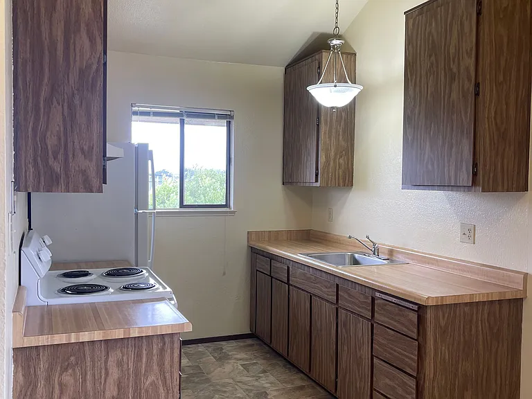 314 Willow Ave #6 — Photo 1