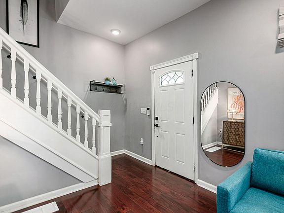 5th image of 536 Siebert St