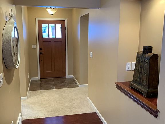 2nd image of 502 Brookstone Cir