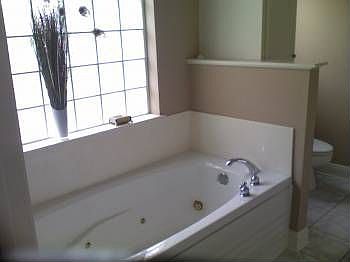 5th image of 222 Wind Haven Ln