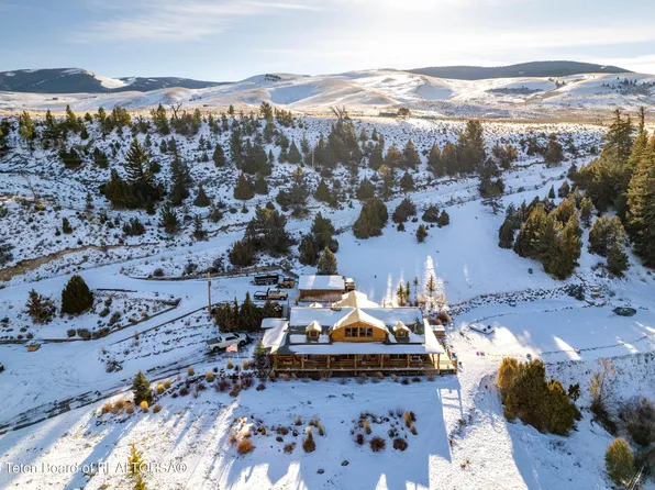 65 Bald Mountain Rd, Dubois, WY 82513