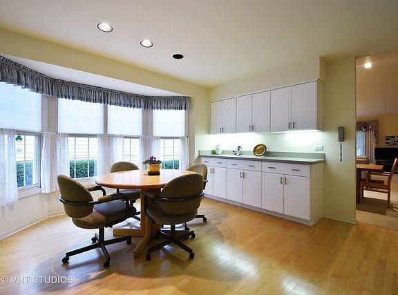 4th image of 531 Park Barrington Way