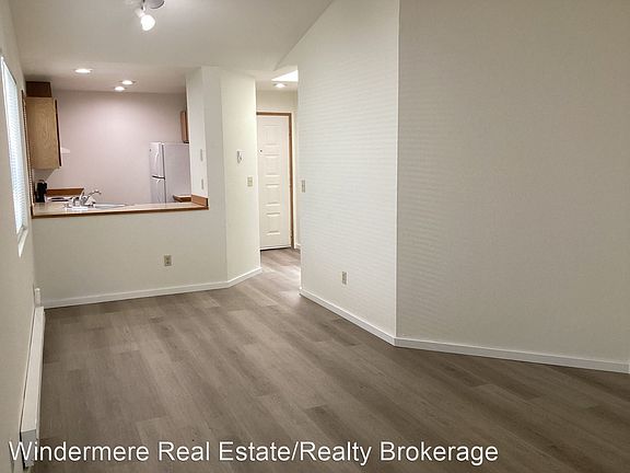 5th image of 10145 NE 137th Pl #12