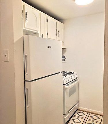5th image of 4 Monroe St APT 301