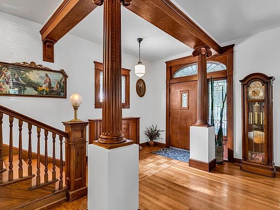 2nd image of 129 W Orman Ave