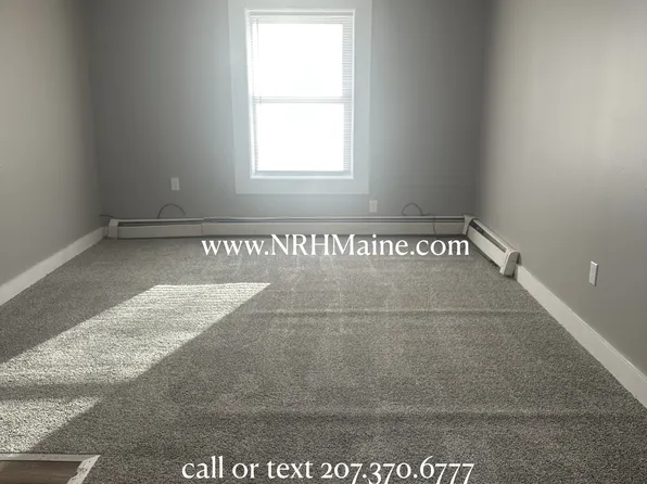 7 Lynn St APT 7, Norway, ME 04268