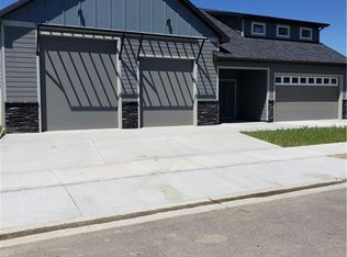 1122 Daylight Ln, Billings, MT 59106