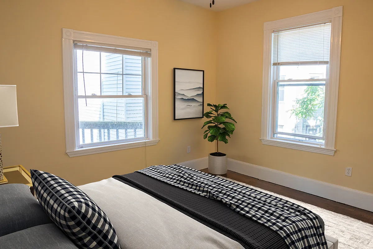 Building Photo - 19 Parker Hill Ave #1X