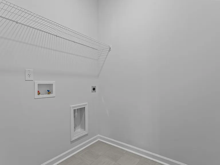 284 Robert Pl — Photo 10
