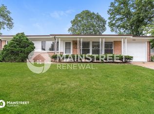 1525 Yearling Dr, Florissant, MO 63033