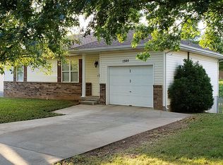 1505 W Meadow St, Ozark, MO 65721