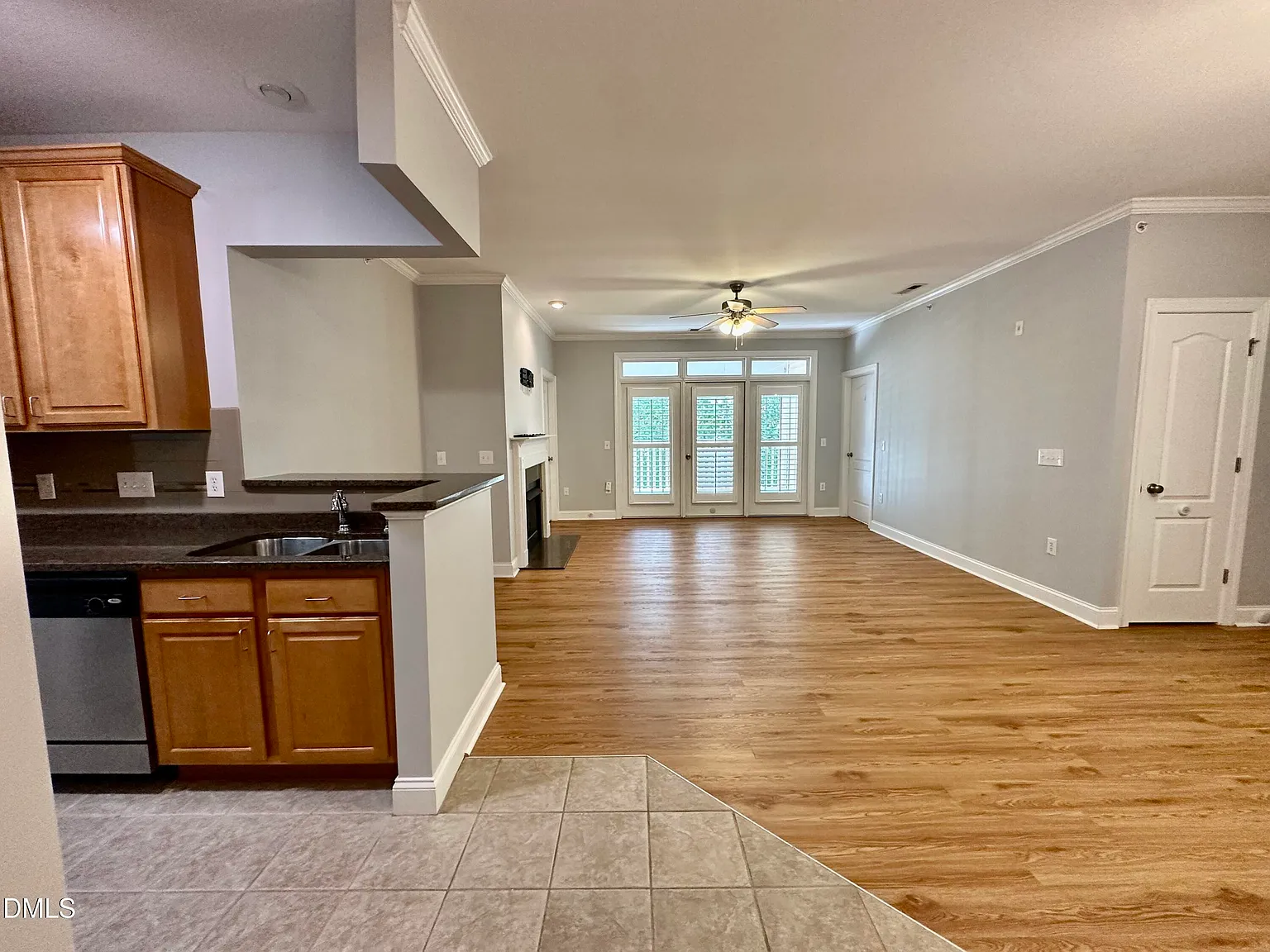 2 bed, 2.5 bath, 1172 sqft, $1,650 — Photo 4