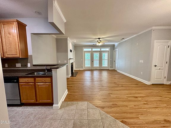 4th image of 2810 Bedford Ave #305