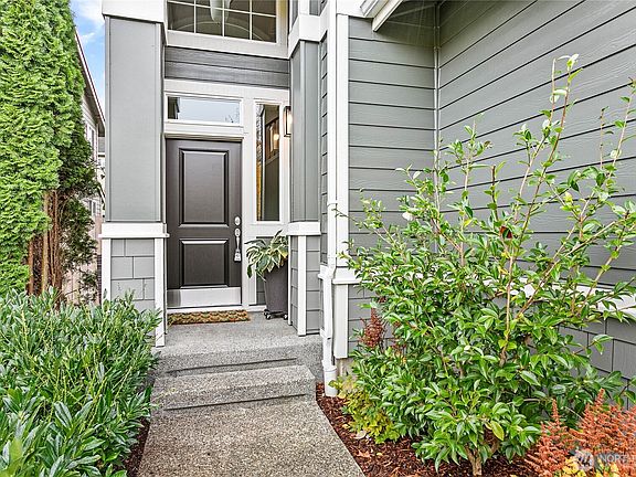 3rd image of 8426 75th Street NE