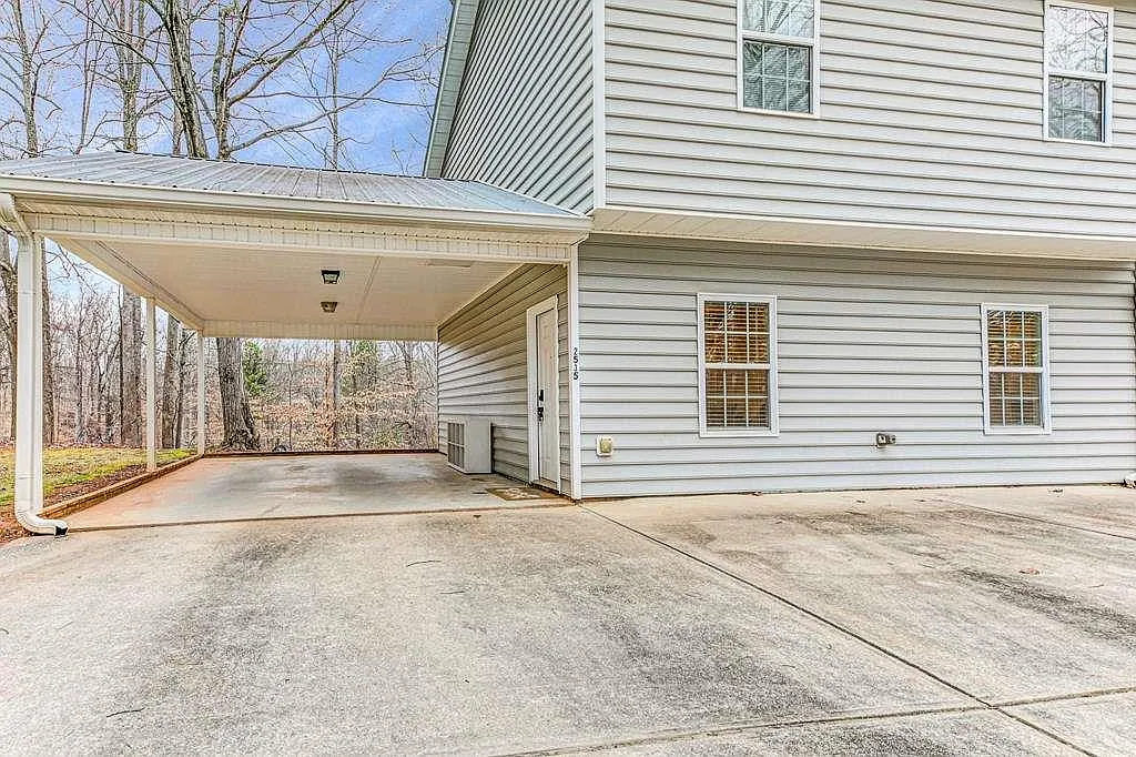 Building Photo - 2535 Hickory Rd