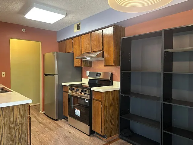 905 Casey Ct #1 — Photo 23