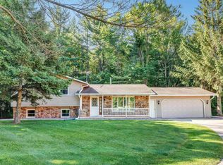 2478 Silver Ln, Green bay, WI 54311