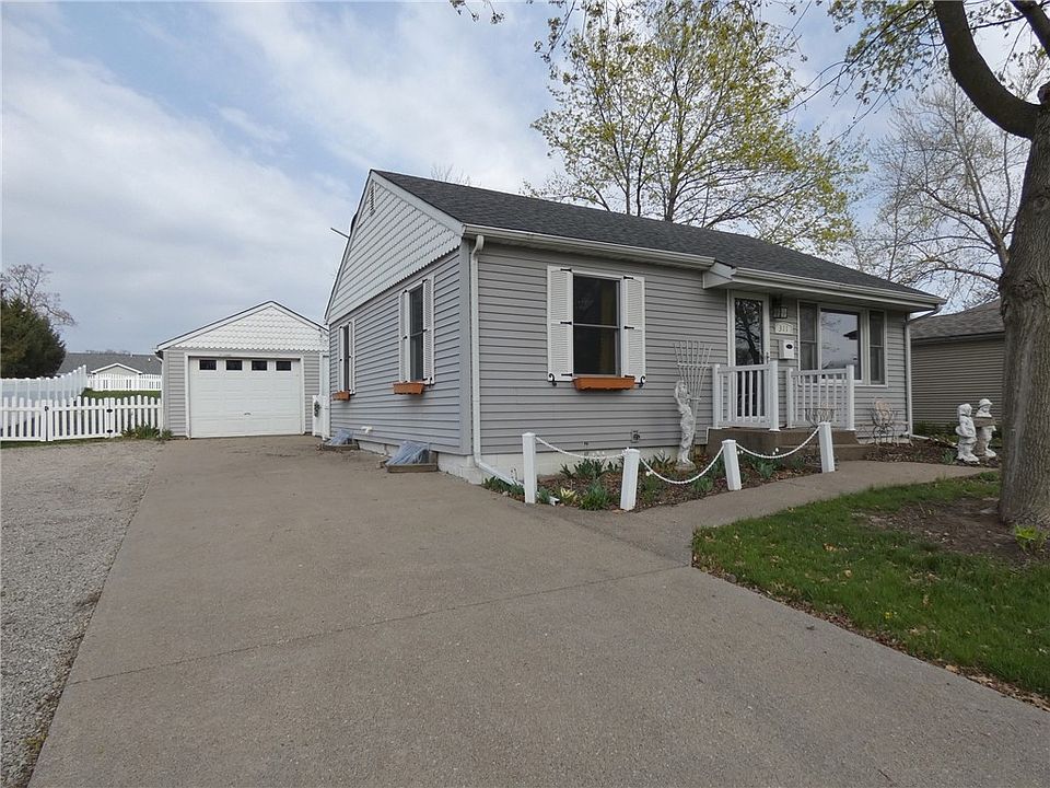 311 E 2nd St, Pella, IA 50219 Zillow