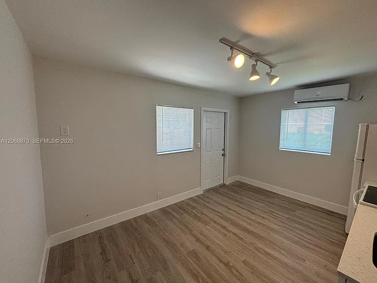 4145 SW 19th St #3 — Photo 8