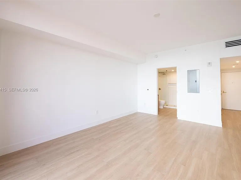 90 NE 32nd St #516 — Photo 4