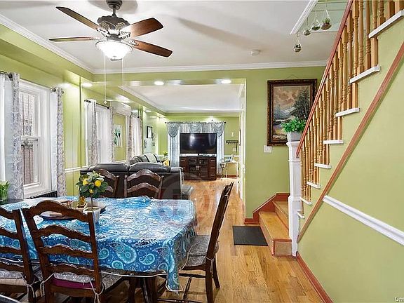 4th image of 1015 E 227th St Floor 1