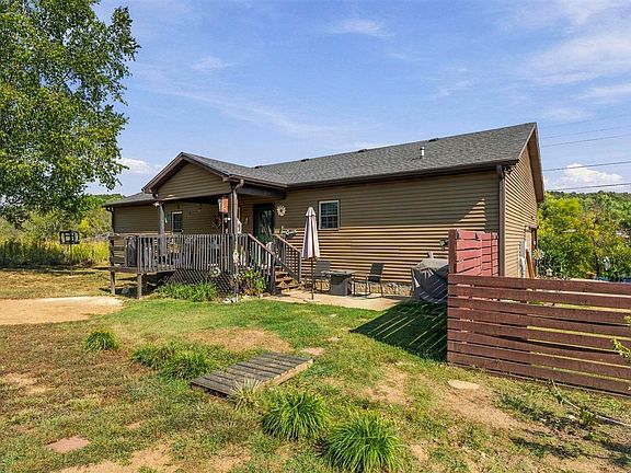 5th image of 237 Apple Valley Rd