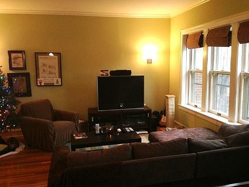 4th image of 805 Erie St #3