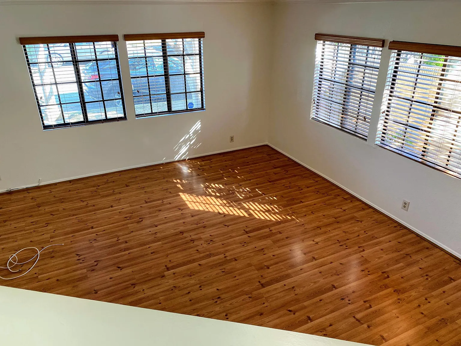 2 bed, 2.5 bath, 1545 sqft, $4,350 — Photo 2