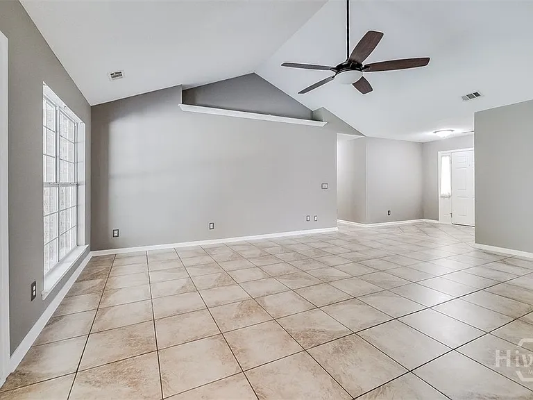 119 Mill Ct — Photo 8