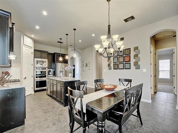 4th image of 2506 Yorkshire Ln