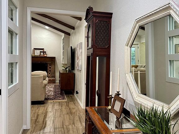 2nd image of 1116 Willowcreek Rd