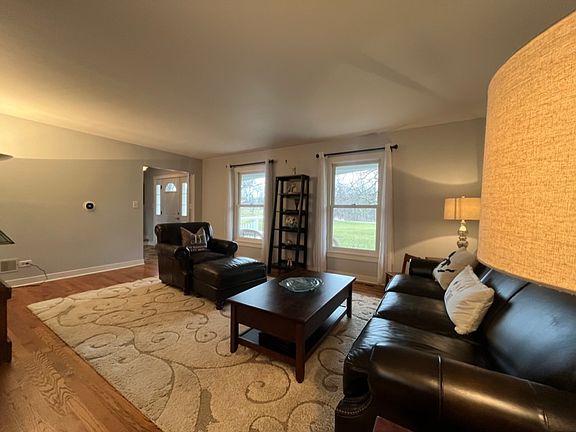 3rd image of 1616 Morraine Dr