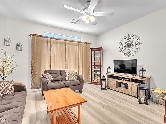 5th image of 1011 Dancing Vines Ave