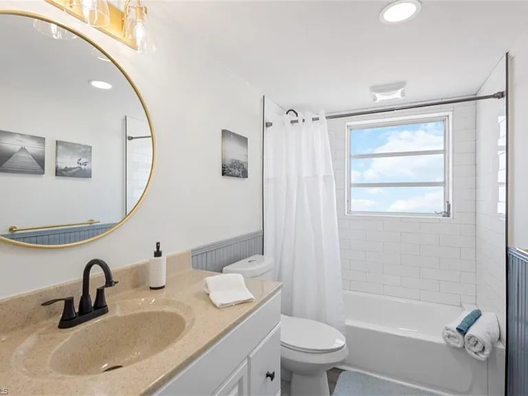 955 Iris Ct — Photo 15