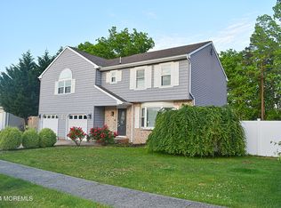 13 Deer Run Dr S, Barnegat, NJ 08005